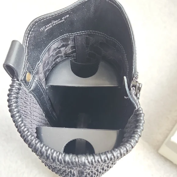 Cole Haan Black Knee High Boots Sleek Equestrian Style - Picture 4 of 4